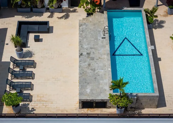Magnificent 2 Blocks From The And 5th Ave Apartment